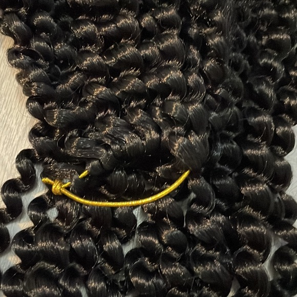 7 pack weaving hair 26” - Picture 3 of 3